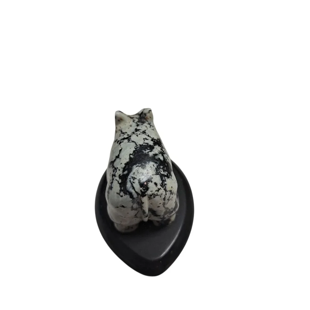 Small,‎ hand-carved stone hippopotamus figurine